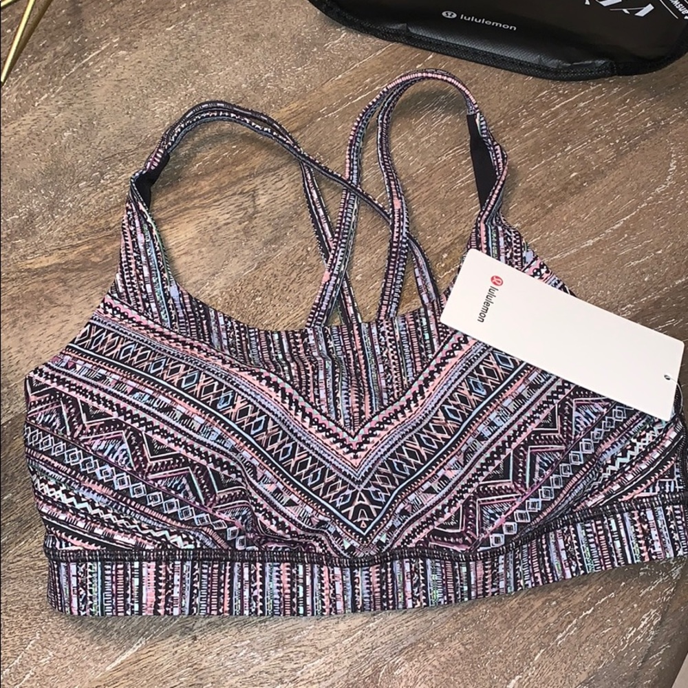 Lululemon sports bra